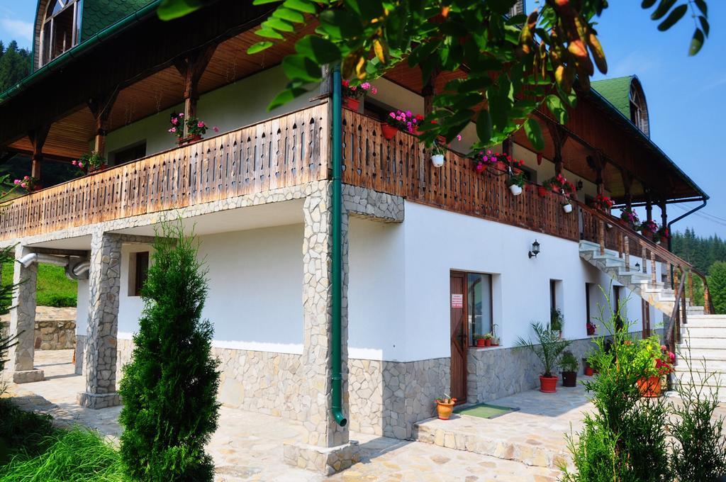 Conacul Domnitei Hotel Voronet Exterior photo