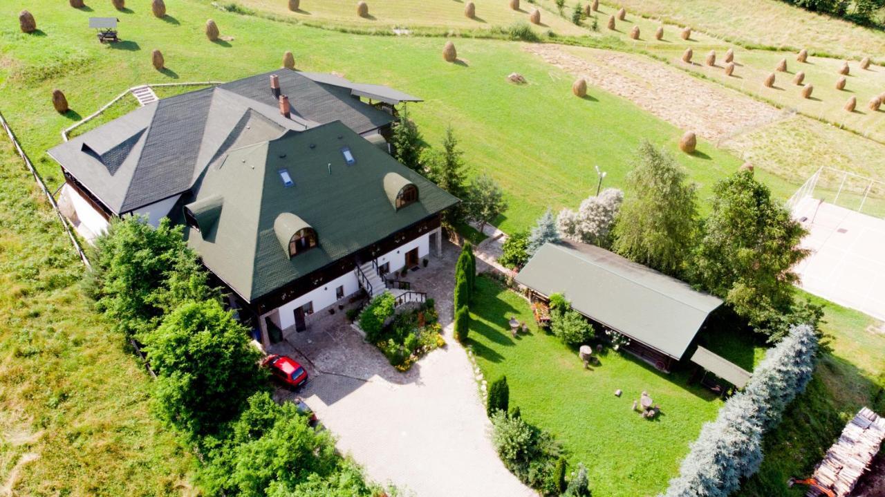 Conacul Domnitei Hotel Voronet Exterior photo