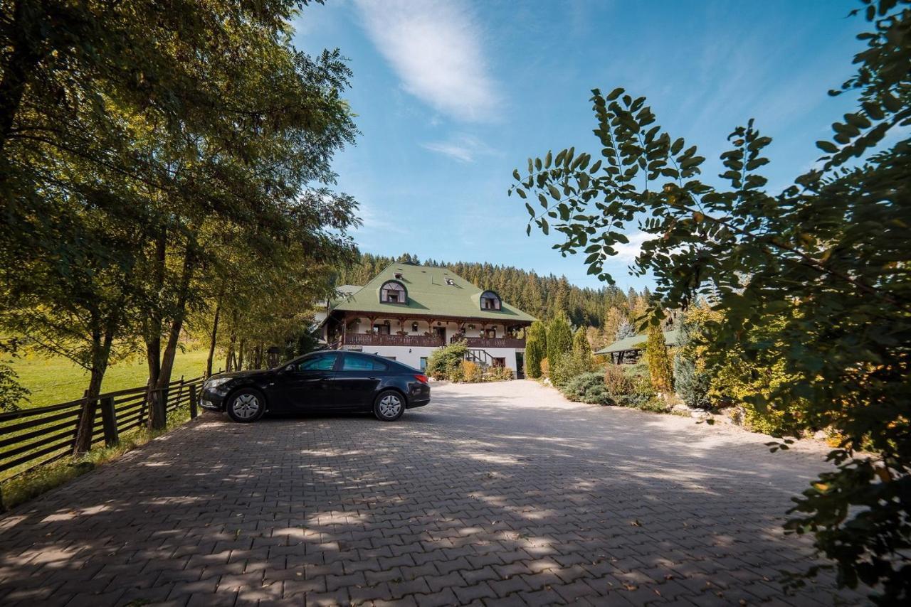 Conacul Domnitei Hotel Voronet Exterior photo